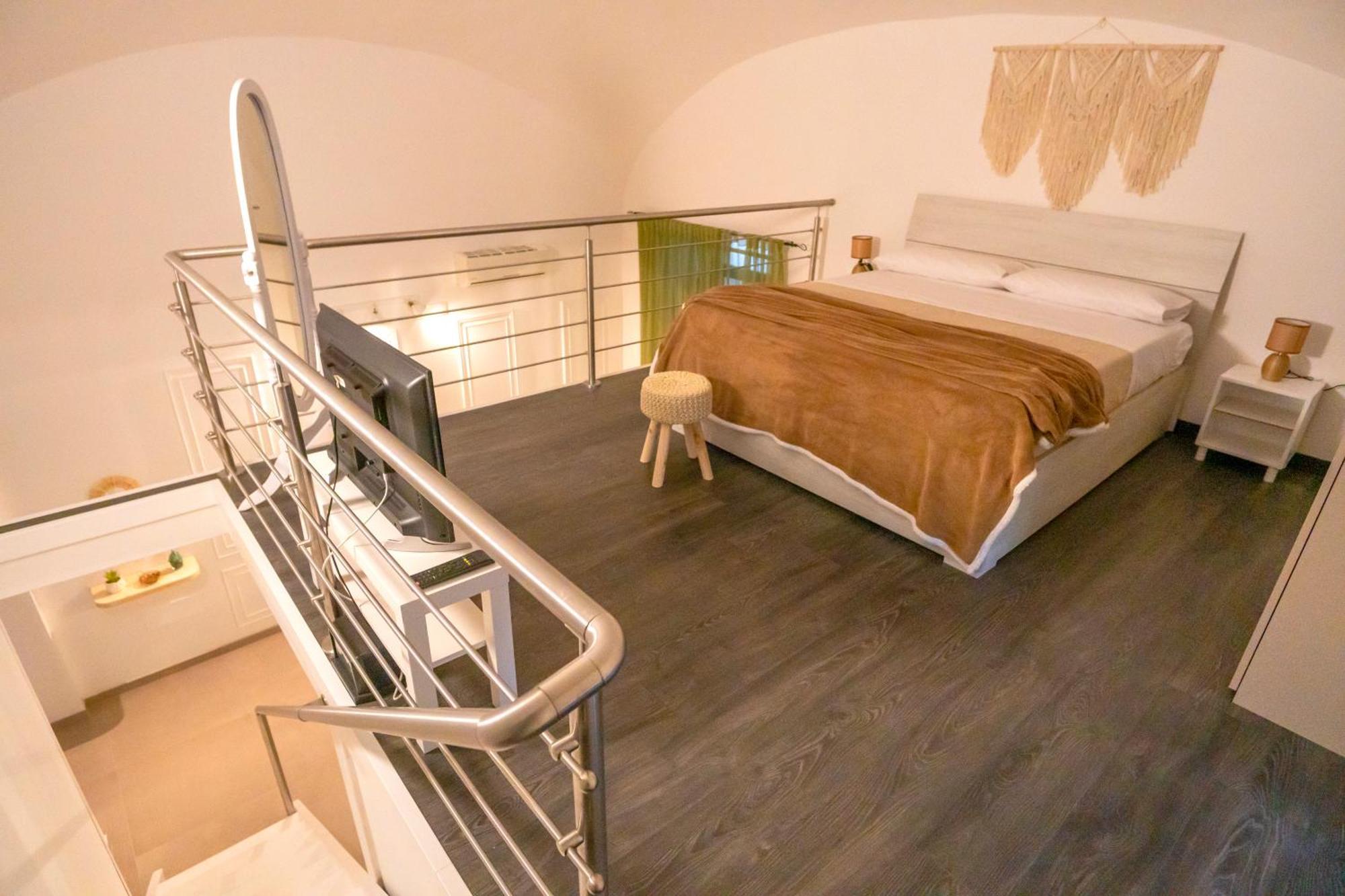 Bed and Breakfast Palazzo Del Vescovo Torre Annunziata Exterior foto